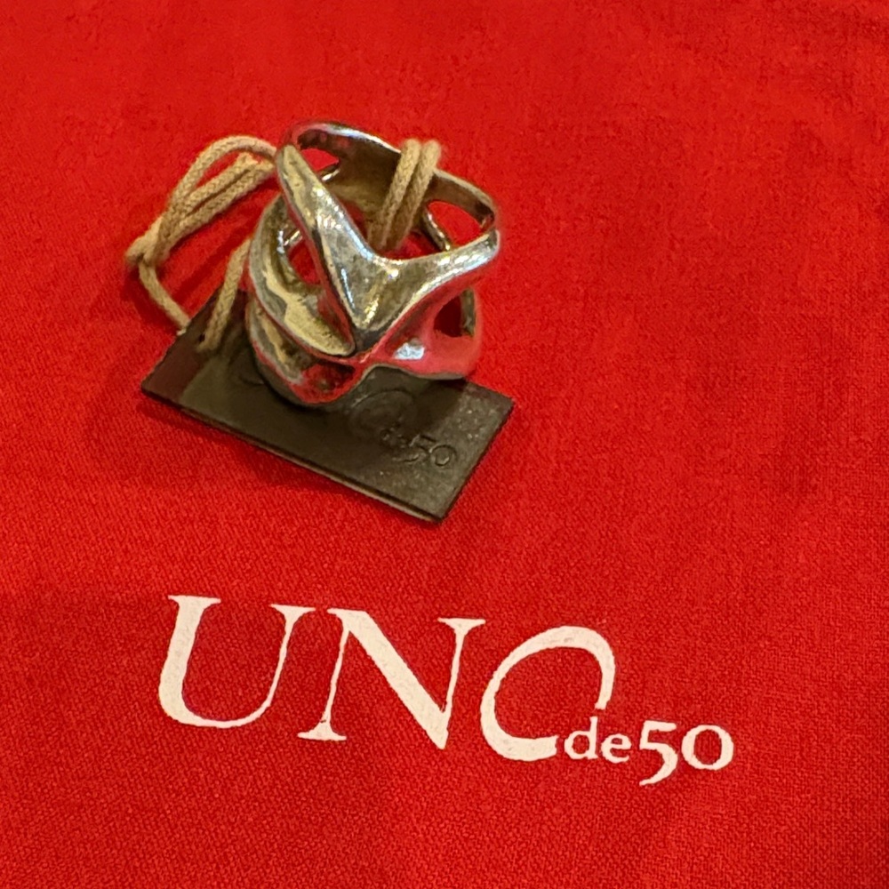 UNO de 50 Bold Silver Ring